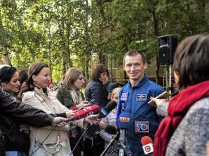 Сергей Рыжиков готовится к полёту