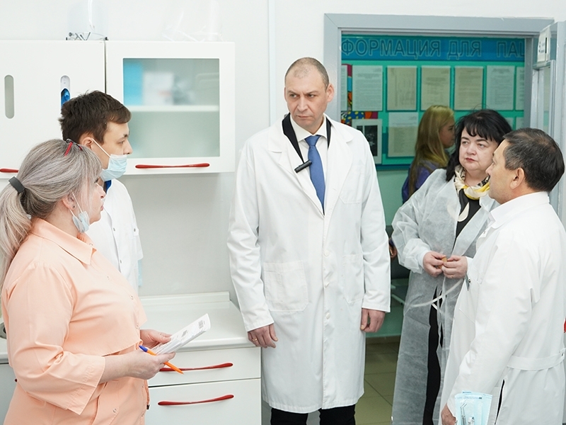 Городская стоматологическая поликлиника: забота о пациентах и профессионализм врачей