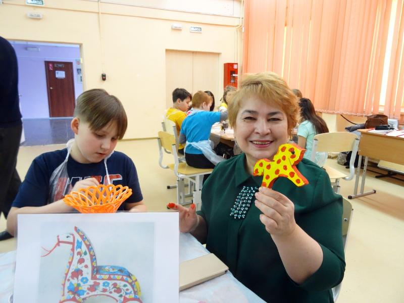 Расписная лошадка дружбы