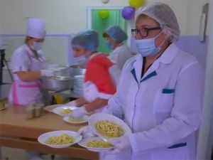 Родители оценивают качество питания в школах
