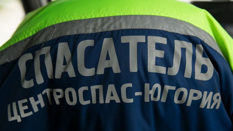 В Югре в полынью угодили два снегохода, идут поиски людей