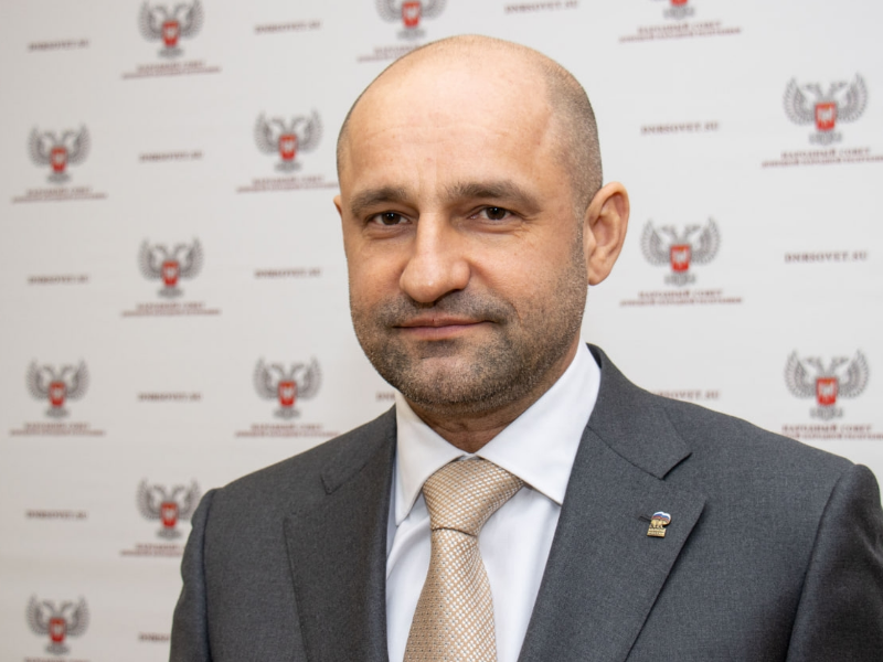 Поздравление Артёма Жоги, полномочного представителя Президента России в Уральском федеральном округе