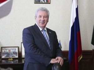 Борис Хохряков поздравил работников здравоохранения с Днём медицинского работника