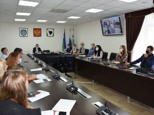 О новостройках, новоселах и благоустройстве: в администрации города прошло аппаратное совещание 