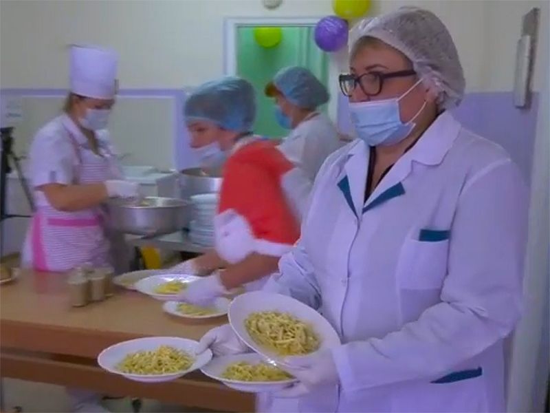 Родители оценивают качество питания в школах