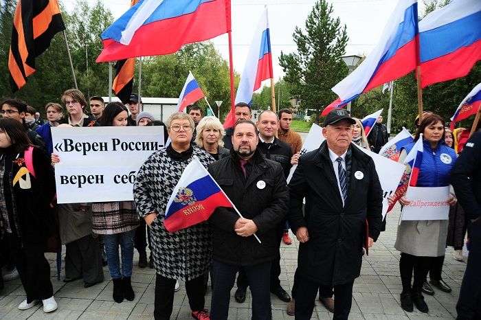 Своих не бросаем!