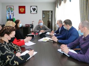 Услышать, помочь, решить: Глава города Олег Дейнека ответил на вопросы мегионцев