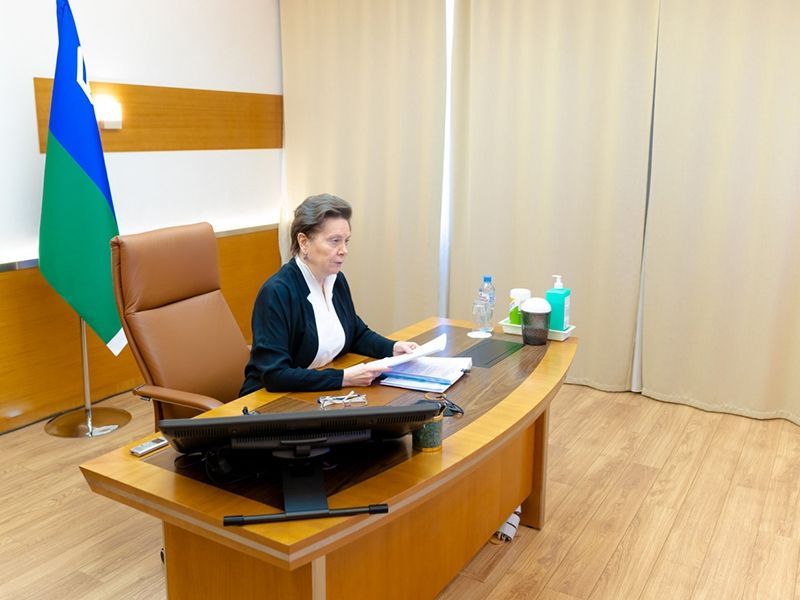Югра закупила более 1 млн одноразовых медицинских масок