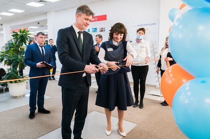 В МФЦ Югры открылся первый фронт-офис Ханты-Мансийского центра занятости 