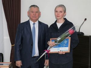 Олег Дейнека поздравил мегионских призеров Всероссийского конкурса «Воспитатели России»