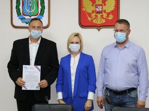 Мегионские волонтеры отмечены наградами Гуманитарного добровольческого корпуса