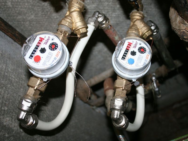 Физлица могут не проводить поверку счетчиков до 1 января 2021 года