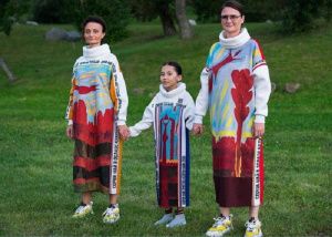 Итоги прямого эфира о Fashion-шоу-2022 с дизайнером Еленой Скакун и режиссером проекта Андреем Кашириным.