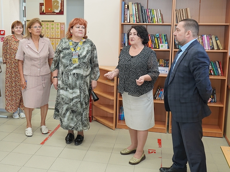 Исполняющий обязанности главы Мегиона познакомился с  деятельностью городского отделения общественной организации «Спасение Югры» 