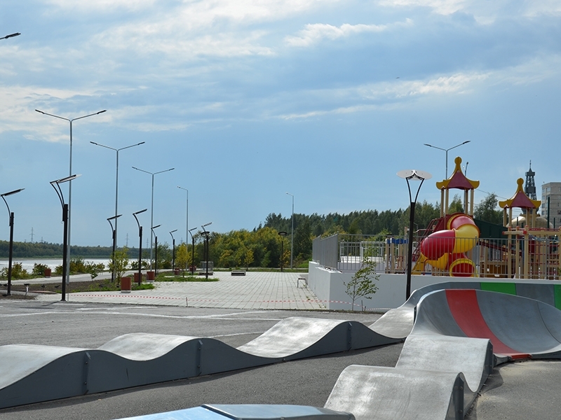 В Мегионе завершается обустройство скейт-парка