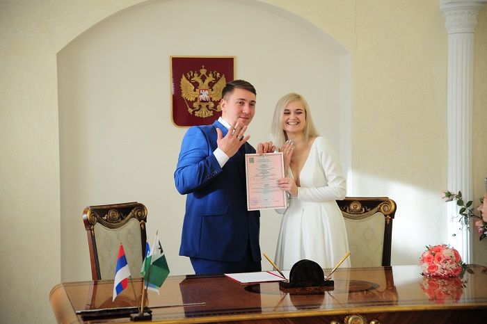 «Гляжусь в тебя, как в зеркало»