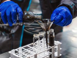 Обращение губернатора Югры по случаю добычи в регионе 12-миллиардной тонны нефти