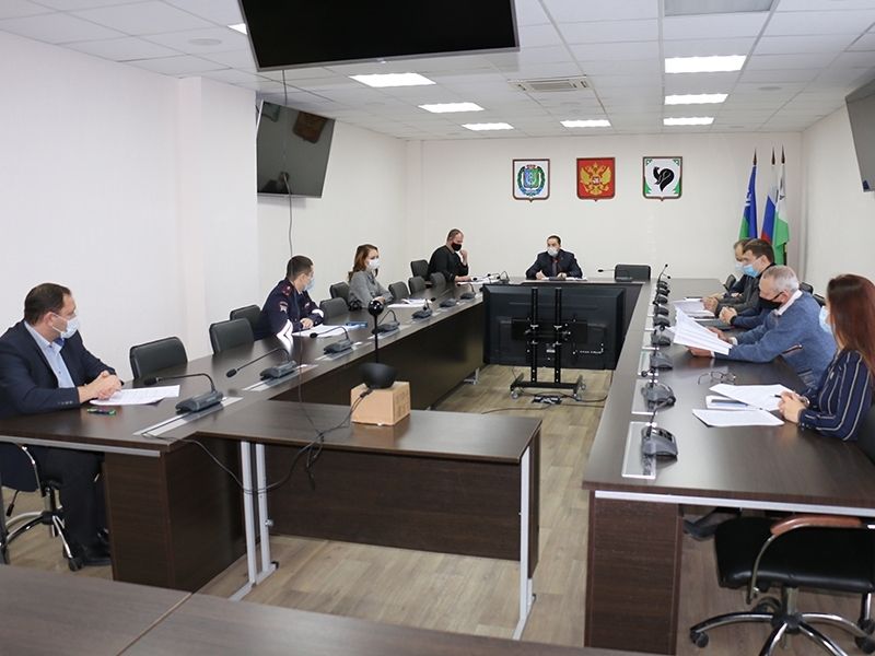 Создать условия для безопасного движения на дорогах
