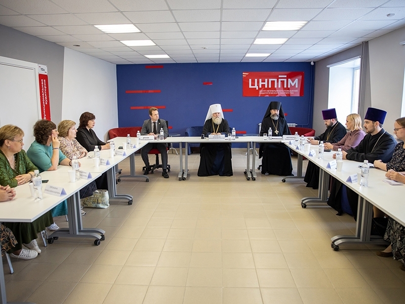 Мегионцы представят Уральский федеральный округ на всероссийском этапе конкурса «За нравственный подвиг учителя»