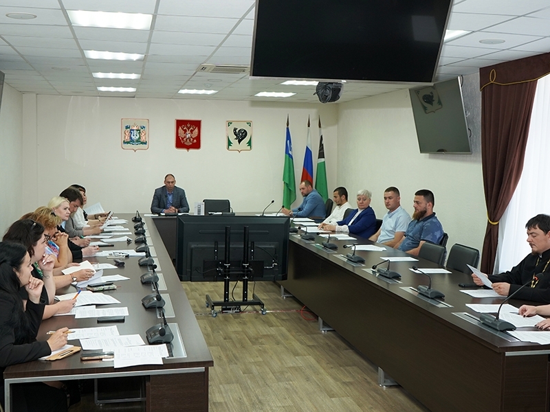 «Единство народа — несокрушимая крепость». В Мегионе обсудили вопросы укрепления межнационального согласия и дружбы народов