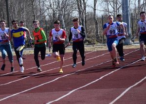В Мегионе прошла легкоатлетическая эстафета, посвященная Дню Победы