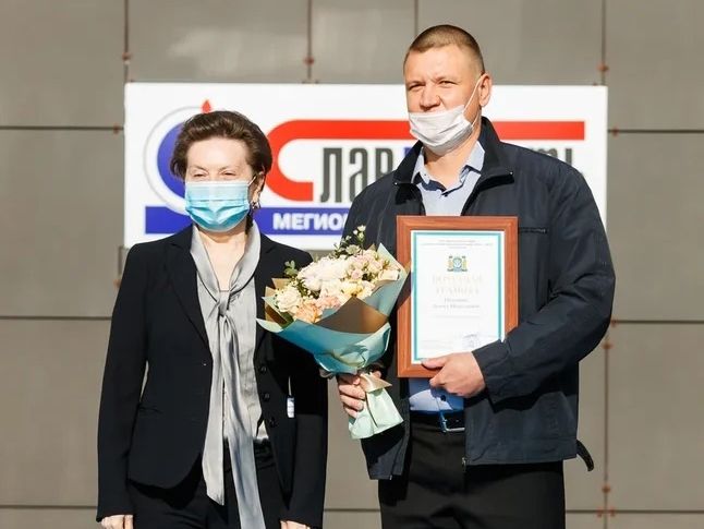 Губернатор Югры Наталья Комарова поздравила коллектив «Славнефть-Мегионнефтегаза» с профессиональным праздником