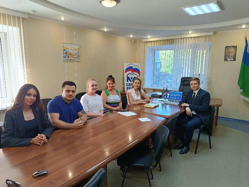 Борис Хохряков: К партийному проекту «Zабота» в Югре присоединились 955 партнёров