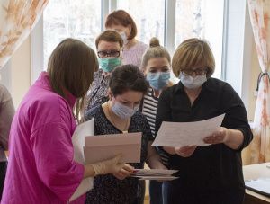 Наталья Комарова обратилась к работодателям с вопросом о переводе работников удаленку