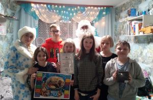 Дед Мороз-единоросс поздравил мегионских деток