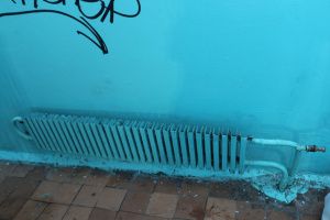 В Мегионе работает 16 бригад, которые продолжают наладку работы системы после порыва