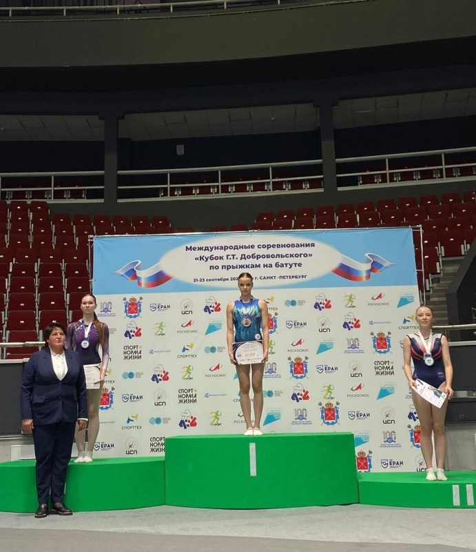 Алёна Калашникова завоевала серебряную медаль на международных соревнованиях по прыжкам на батуте
