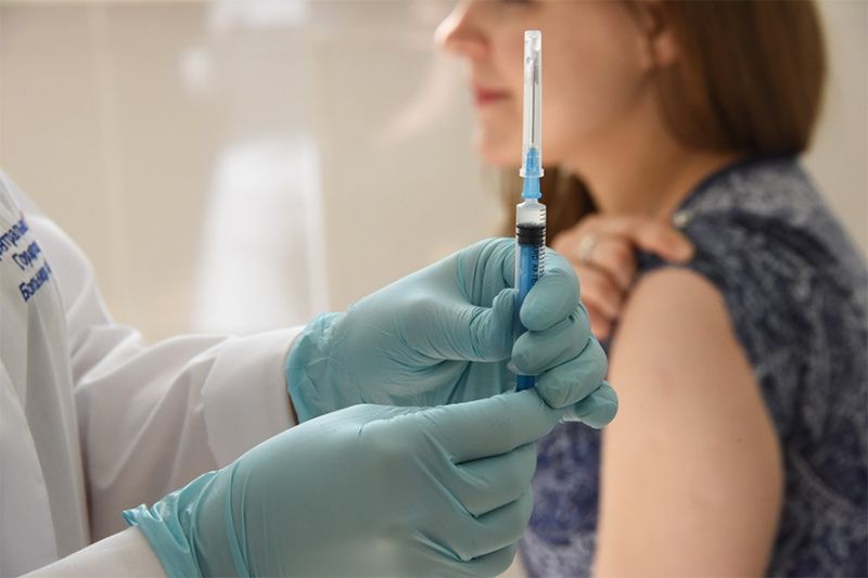 В Югре первый компонент вакцины против коронавирусной инфекции получили 54,3% граждан 