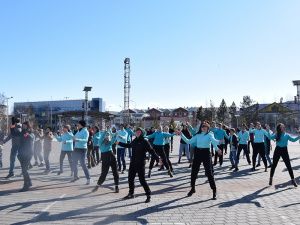 «Поехали!» В Мегионе прошел флэшмоб, посвященный Дню космонавтики 
