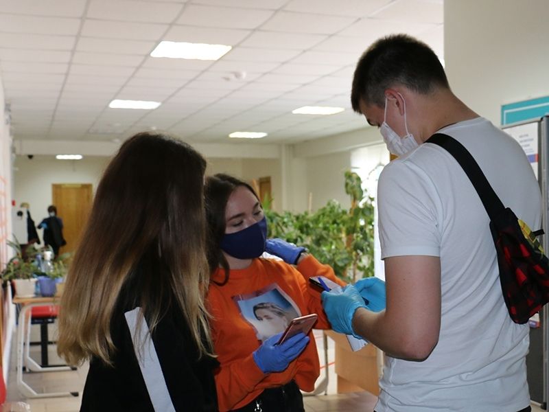 В числе первых победителей викторины «Моя Конституция» - мегионцы