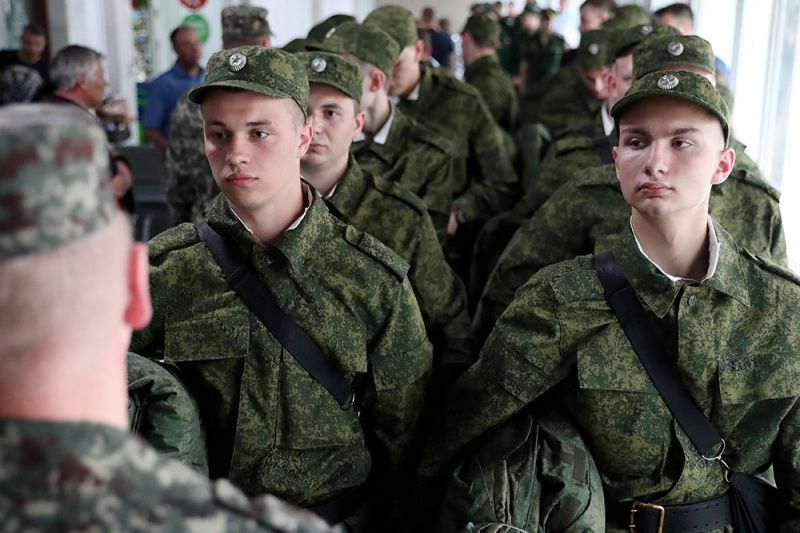 В военкомате Мегиона работает «горячая линия» по вопросам призывной кампании