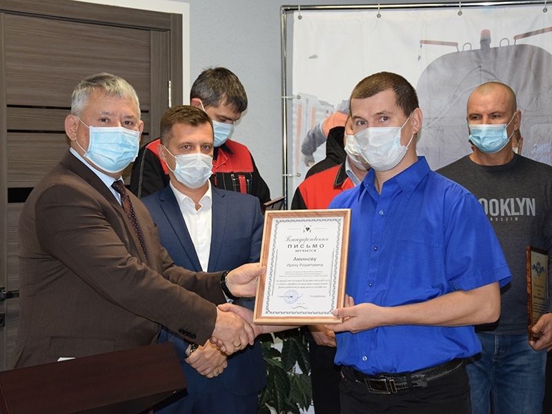 Олег Дейнека поздравил дорожников ООО «Нефтеспецстрой» с профессиональным праздником