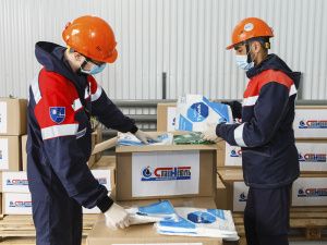 «Славнефть-Мегионнефтегаз» передал Мегионской городской больнице материалы и оборудование для для проведения исследований на COVID-19