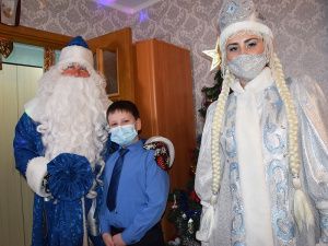 Подарки от губернатора Югры мегионским детям