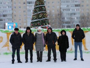 Куда сходить всей семьей в новогодние праздники? На каток!